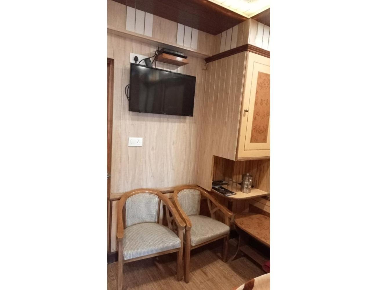 Hotel Doegar, Shimla Ngoại thất bức ảnh
